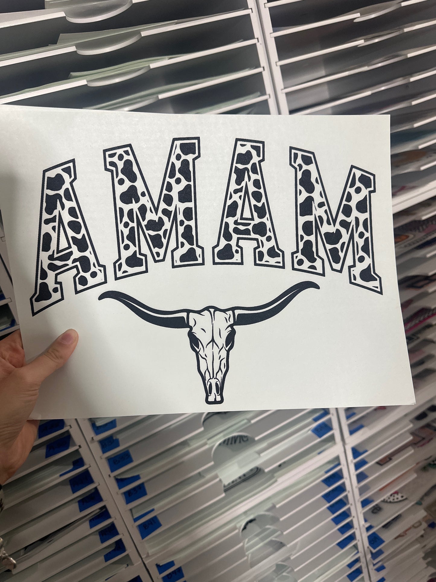 SINGLE COLOR SCREN PRINT - MAMA BULLSKULL M124